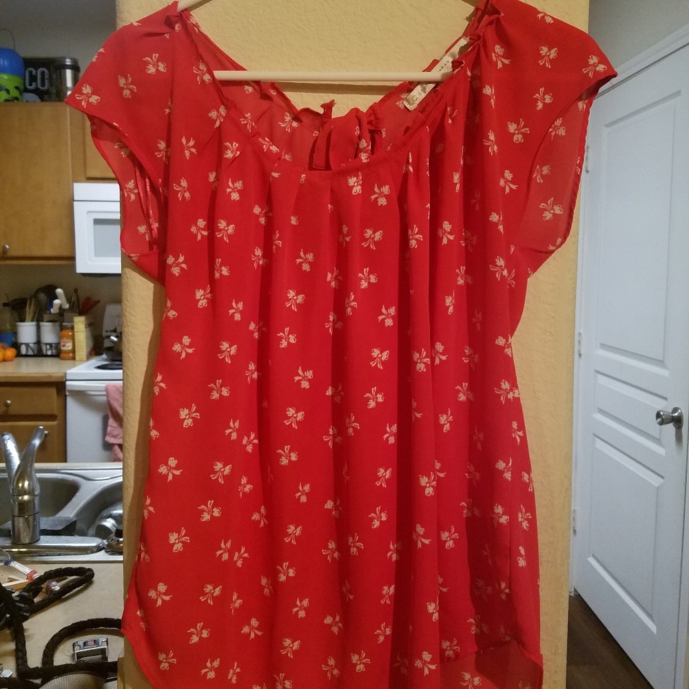 Floral cap sleeve blouse